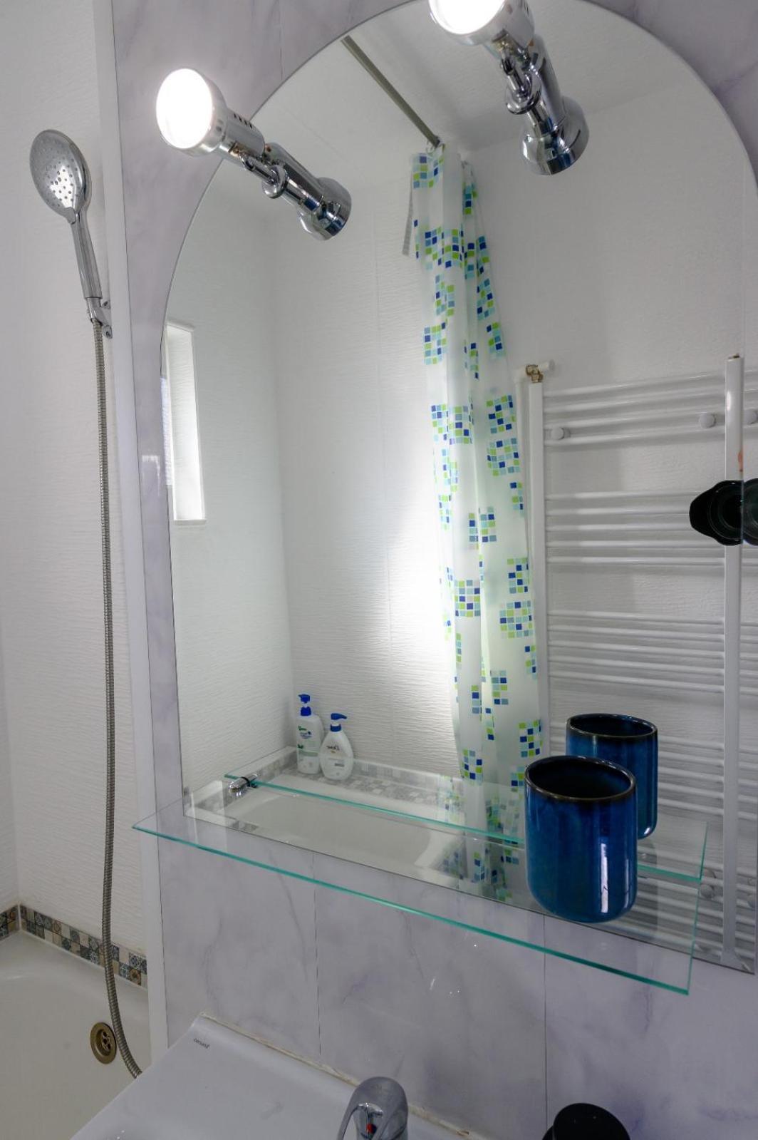 Apartament Corina Cu Parcare Bistriţa Exteriör bild