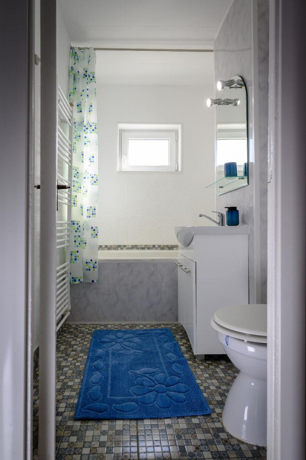 Apartament Corina Cu Parcare Bistriţa Exteriör bild